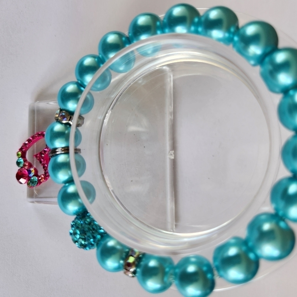 Hand Crafted Stretch Pearl Charm Bracelet Beaded Turquoise Rose Heart - Picture 5 of 7